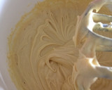 Foto langkah ke 3 dari resep Marble Pound Cake.