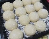Foto langkah ke 5 dari resep Donat Jadul Empuk.