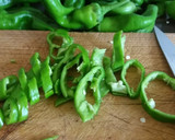 Foto del paso 1 de la receta: Lomo con pimientos en salsa soja😋