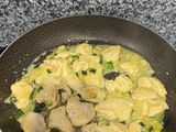 Pollo con calabacín