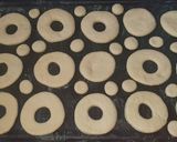 A picture of step 8 of Baked Doughnuts.