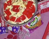 A picture of step 10 of Mango tropical fruits trifle.