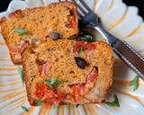 Une image de l'étape 3 de Cake à la tomate 🍅, parmesan et moutarde.
