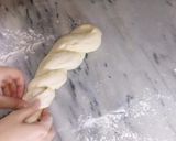 A picture of step 10 of Chicken flower buns recipe.