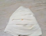 A picture of step 2 of Chicken Arabi bun.
