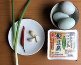 金沙豆腐(熱炒店必點的神級下飯料理)的食譜步驟1照片