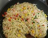Foto del paso 3 de la receta: Tallarines con camarones🍝🍤🍝🍤..