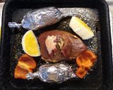 Foto del paso 2 de la receta: Vacío al horno con papas al plomo