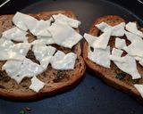 A picture of step 8 of Cheesy garlic bread.
