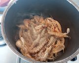Foto del paso 3 de la receta: Arroz caldoso de galeras y langostinos 🥘
