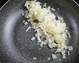 Virslis, hagymás, sajtos puccsis recept fázis 1 fotója