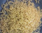 Foto del paso 2 de la receta: Pasta fideuá con salmón