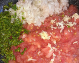 Foto del paso 1 de la receta: Huevos y tomates en una sartén 🍳