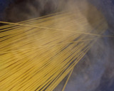 Foto del paso 1 de la receta: Pasta con salsa de jitomate Jazz