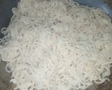 A picture of step 3 of Egg noodles.