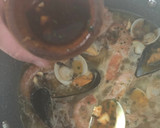 Foto del paso 1 de la receta: Trucha salmonada con marisco