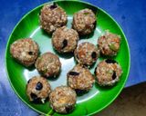 A picture of step 7 of Healthy laduu.