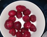 Foto langkah ke 1 dari resep Strawberry compote.