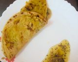 A picture of step 12 of Aloo paratha.