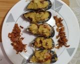 Foto del paso 9 de la receta: Mejillones gratinados con cebolla caramelizada y tártara de mostaza