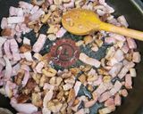 Une image de l'étape 4 de °Soupe de potimarron, nuage de lard fumé°.