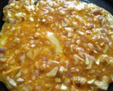 A picture of step 4 of Egg paratha.
