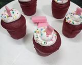 A picture of step 4 of Red velvet cupcakes.