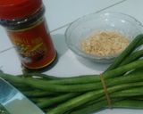 Foto langkah ke 1 dari resep Tumis Kacang Panjang Ebi Sambal Roa.