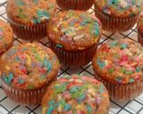 Foto langkah ke 3 dari resep Rainbow Sprinkles Banana Mini Muffins.