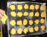 Foto del paso 5 de la receta: Galletitas de polenta!