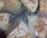 A picture of step 1 of Fried brinjal.