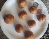 A picture of step 2 of Besan til laddu gramflour sesame laddoo).