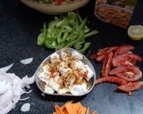 રોટી પનીર રોલ (Roti Paneer Rolls Recipe In Gujarati) રેસીપી સ્ટેપ2ફોટો