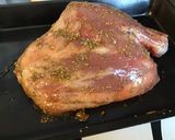 Une image de l'étape 2 de Épaule de chevreau marinée et grillée sauce orange et épices.