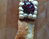 Une image de l'étape 6 de Feuilletés à la crème légère et son coeur de fruits rouges 😋.