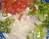 A picture of step 2 of Omlete paratha.