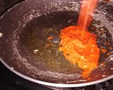 Foto langkah ke 2 dari resep Keroket isian bihun pedas.