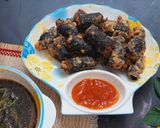 Hình bước làm 2 của món Rong biển cuộn thịt chiên giòn