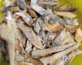 Foto langkah ke 2 dari resep Abon Ikan Asin Sambal Ijo.