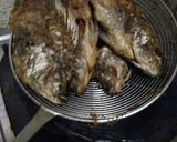 Foto langkah ke 1 dari resep Ikan Mujair Bumbu rujak 🐳.