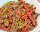 Foto langkah ke 8 dari resep Tumis Daging Sapi dan Paprika.