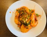 A picture of step 3 of Tomato sauce, garlic prawn.