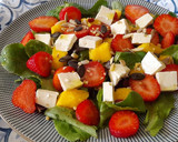 Foto del paso 4 de la receta: Ensalada de fresas y mango