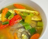 Foto langkah ke 5 dari resep Sup ikan bawal segar.