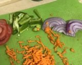 صورة لخطوة 1 من وصفة فطور بالتوست والخضار 🥕