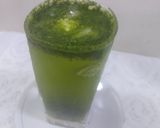 A picture of step 2 of Mint lemonade mojito.
