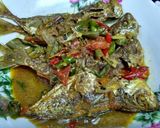 Foto langkah ke 5 dari resep Tumis tim ikan kembung.