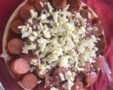 Foto langkah ke 2 dari resep Sausage Pizza.
