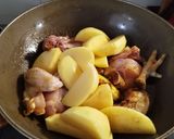 Foto langkah ke 2 dari resep Gulai Ayam Kentang.