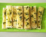 Foto langkah ke 6 dari resep Garlic Bread ala PHD Simpel.